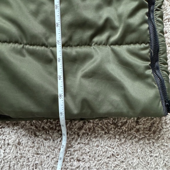 Fabletics Olive Green Puffer Coat – Women’s Size Medium - Picture 7 of 11